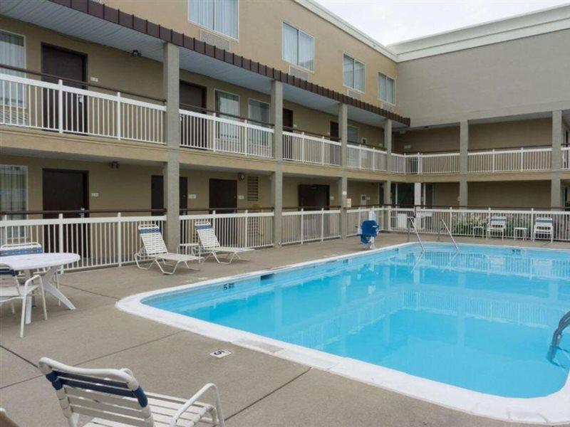 Days Inn By Wyndham Florence Cincinnati Area Exteriör bild