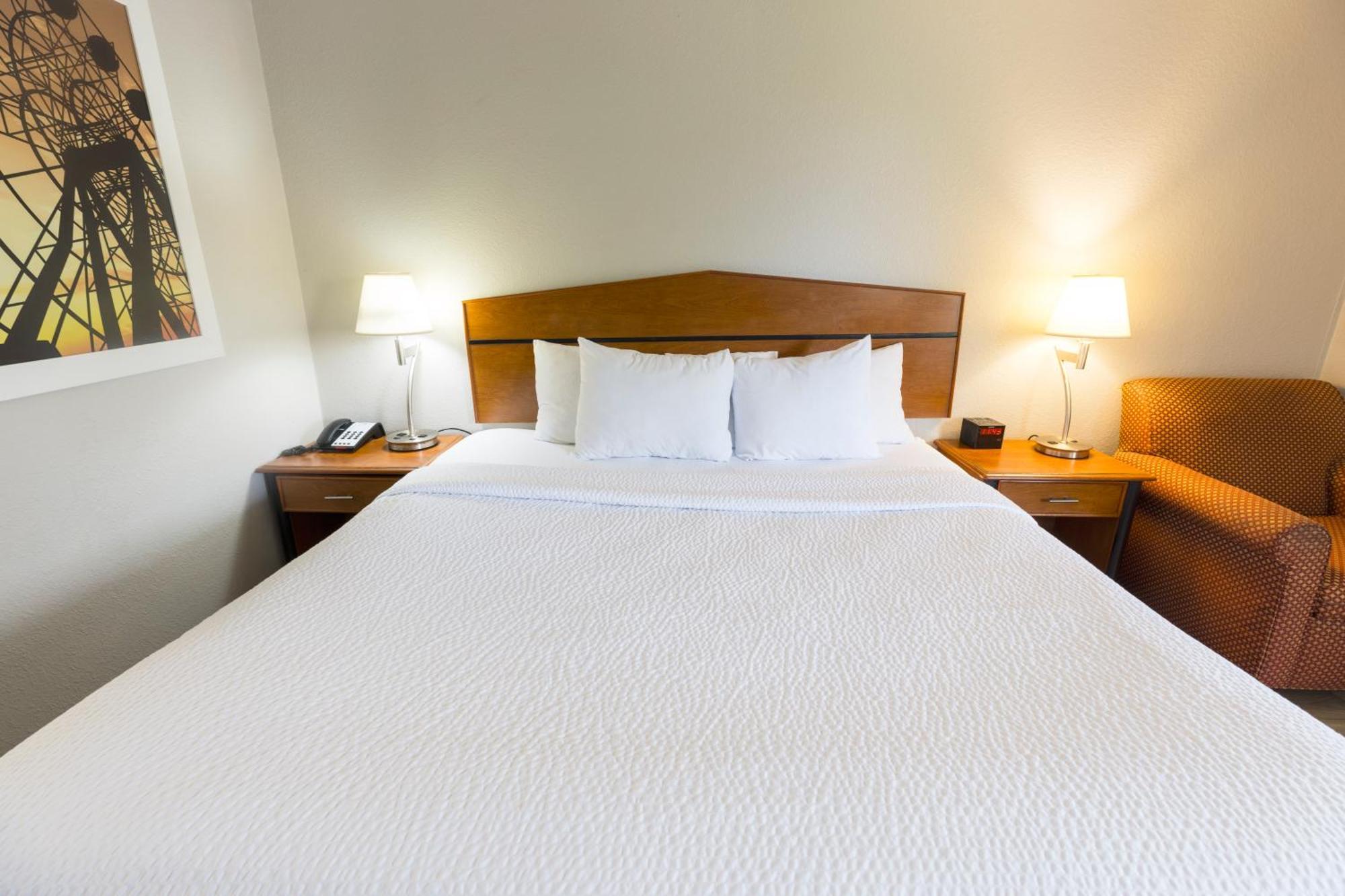 Days Inn By Wyndham Florence Cincinnati Area Exteriör bild