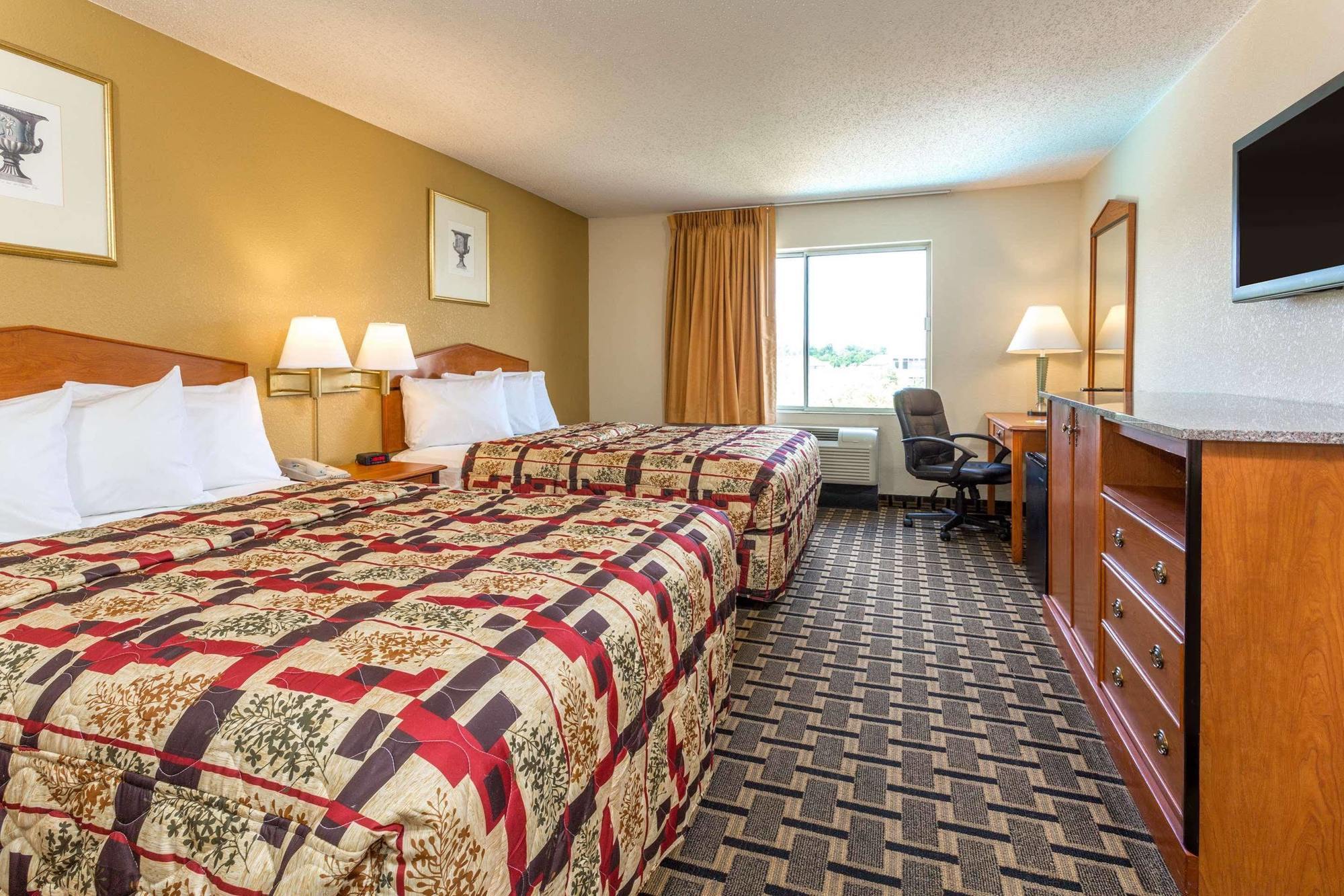 Days Inn By Wyndham Florence Cincinnati Area Exteriör bild